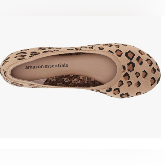 AMAZON Essentials Women's Knit Ballet Flat Leopard Print - Picture 3 of 8